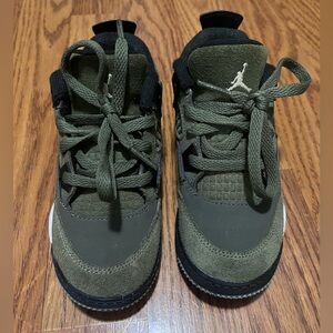 Retro 4 SE Jordans Olive